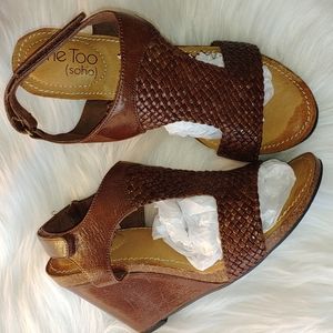 Me Too (Soho) leather wedge sandals
